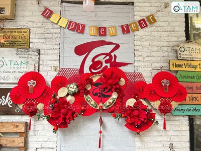 Quạt giấy nhung xịn có nếp Vàng Đỏ [Nhiều cỡ - Cao cấp] QUAT-09